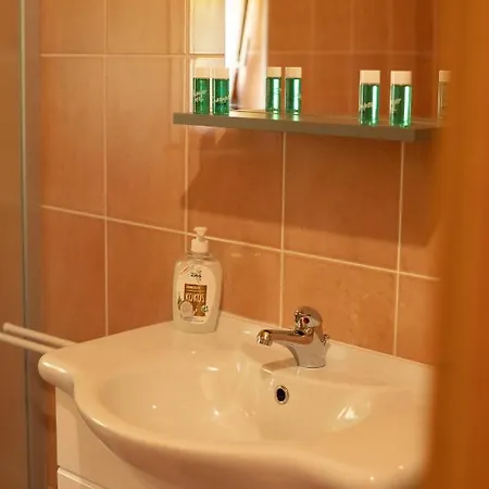 Marty's Corner Gasthof 4*